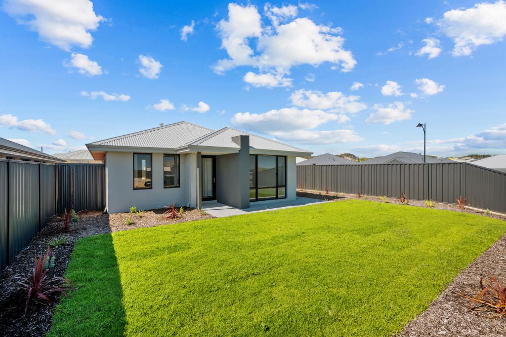 12 Nanarup St, Two Rocks, WA 6037