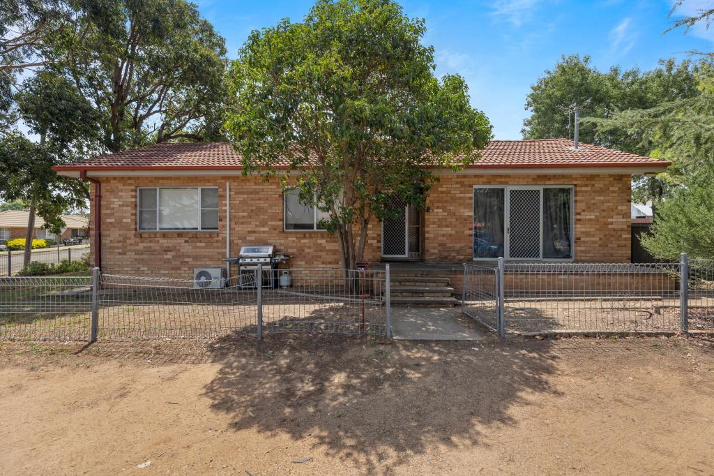 26 Cedric St, Junee, NSW 2663