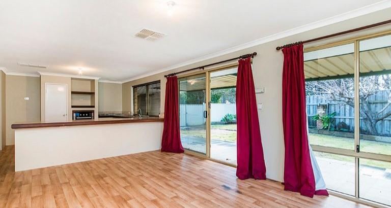 17 Skua Gr, Seville Grove, WA 6112