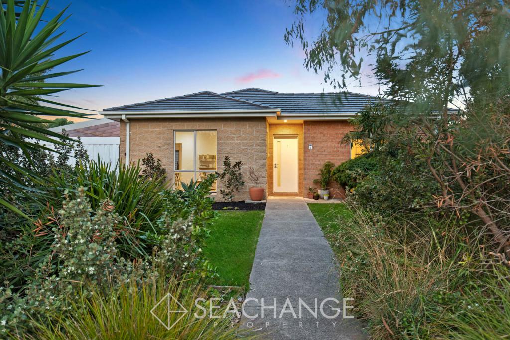 2 Seacrest Pl, Mount Martha, VIC 3934