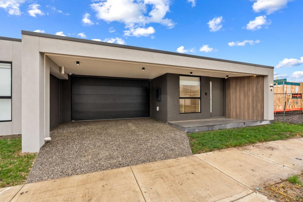 8 Langridge Way, Mickleham, VIC 3064