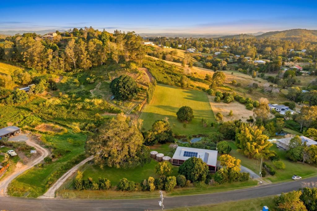 22 Highfield Dr, Chatsworth, QLD 4570
