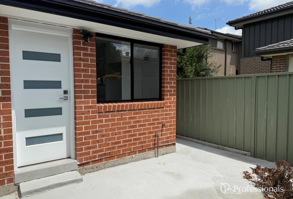 17a Erin Pl, Casula, NSW 2170