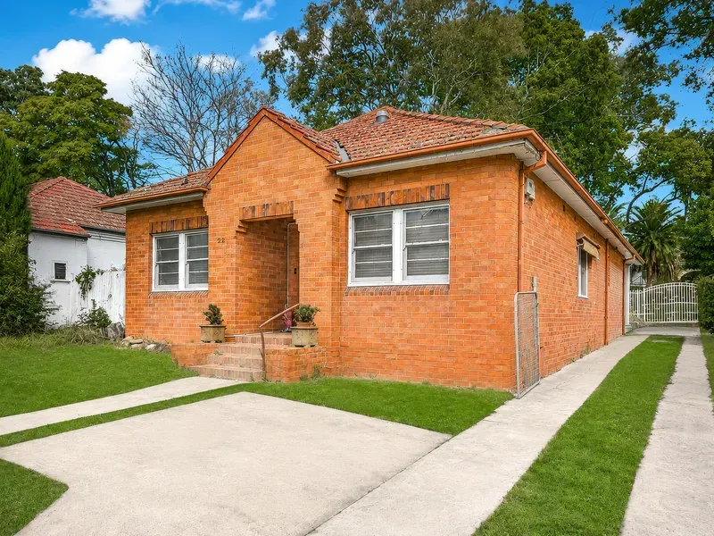 22 Nullawarra Ave, Concord West, NSW 2138