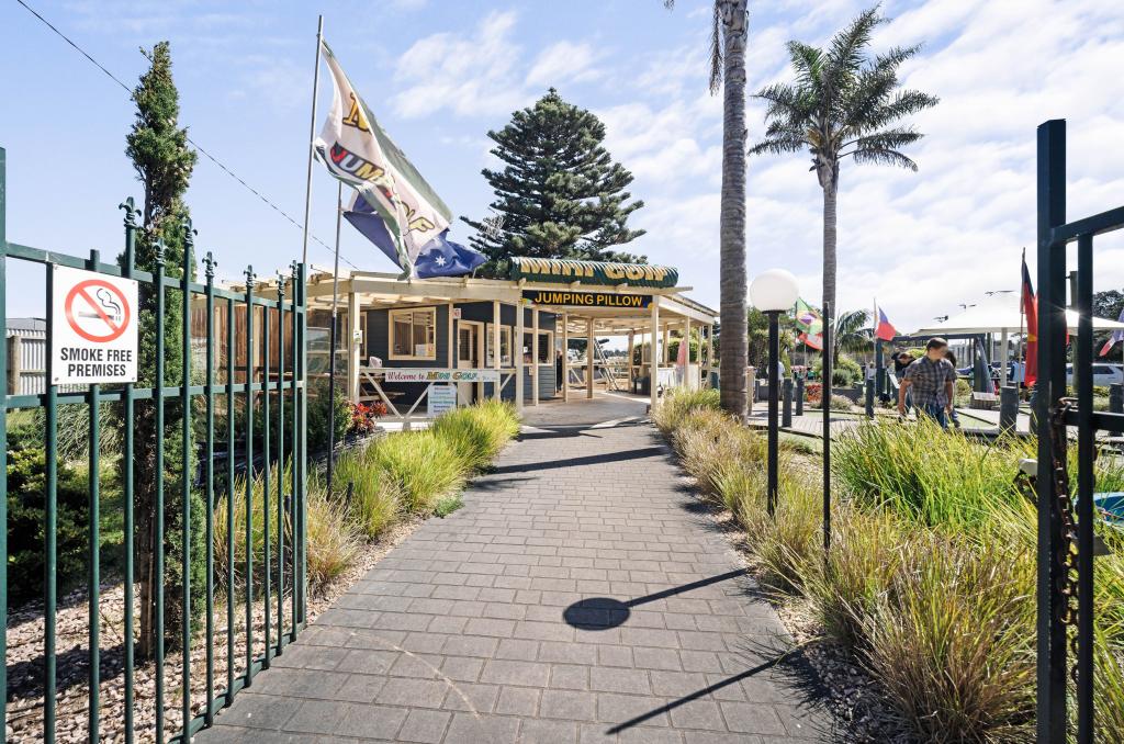 MINI GOLF BY THE SEA PERTOBE RD, WARRNAMBOOL, VIC 3280
