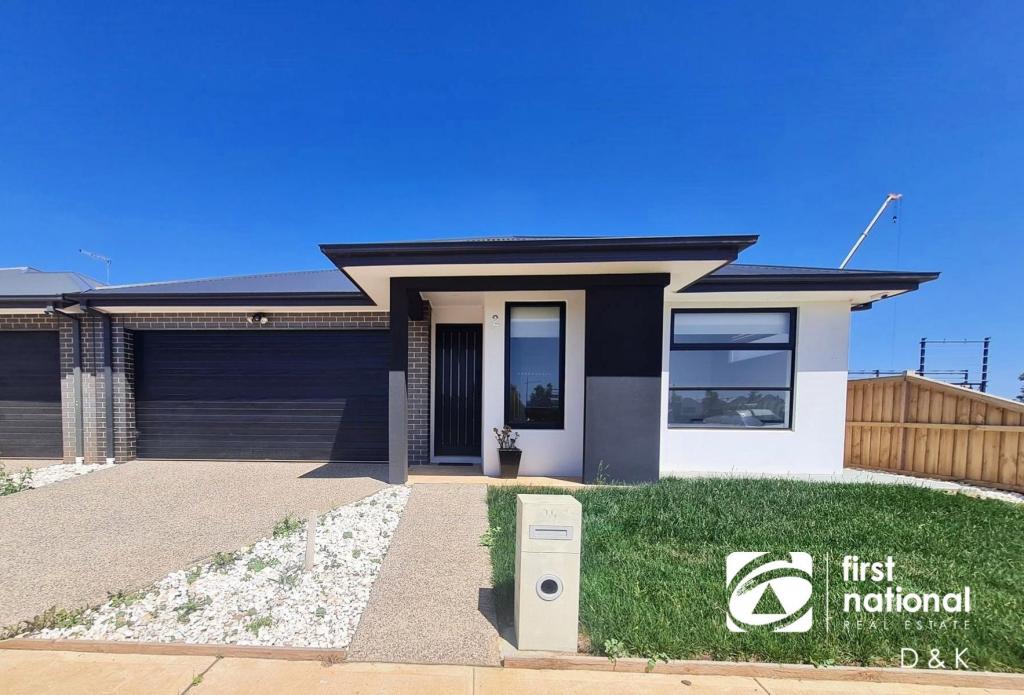 2 Moneta Way, Weir Views, VIC 3338