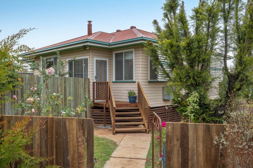 46 Isaac St, North Toowoomba, QLD 4350