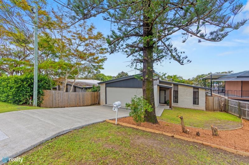 4 Pine Grove St, Nerang, QLD 4211