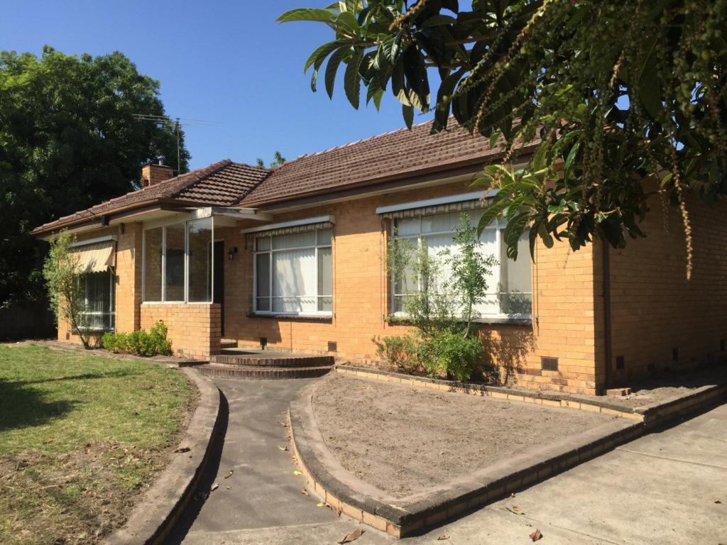 2 Farm Rd, Oakleigh South, VIC 3167