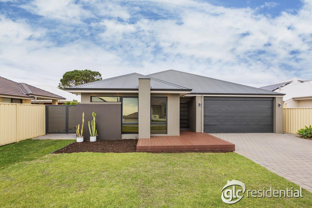 10 PLUMOSA WAY, WATTLE GROVE, WA 6107