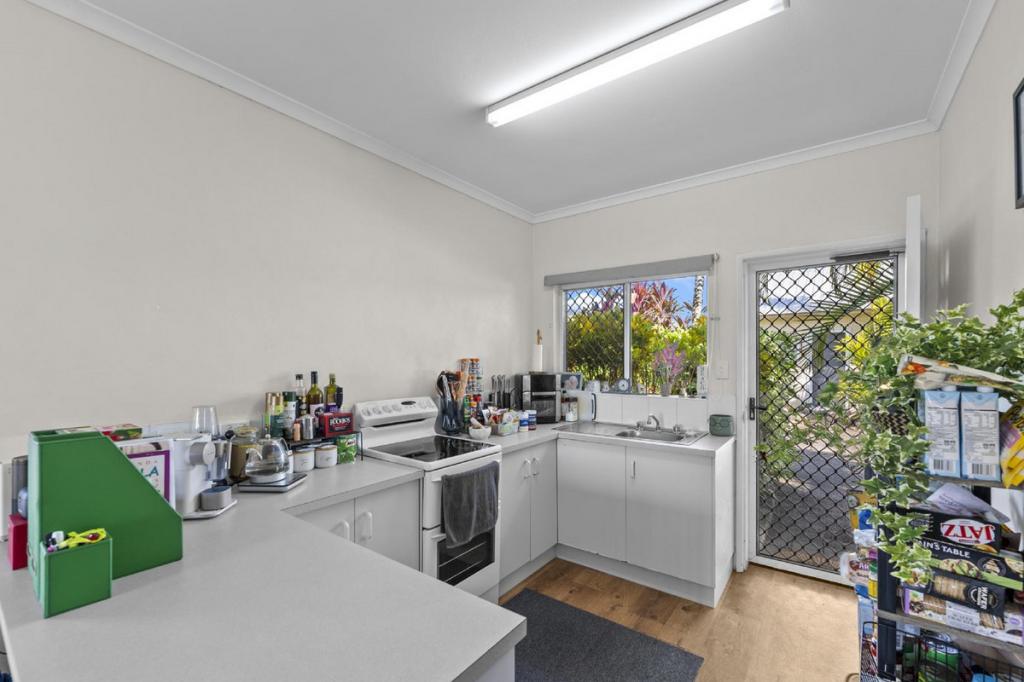 10/401-409 Mccoombe St, Mooroobool, QLD 4870