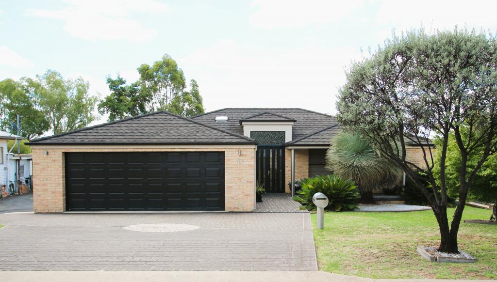 70 - 72 Prince St, Inverell, NSW 2360