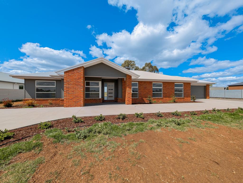 15 JANE RD, KERANG, VIC 3579