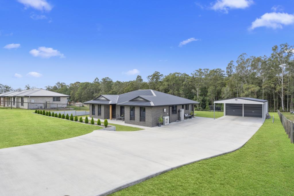 33 Twin Oaks Ct, Woodford, QLD 4514