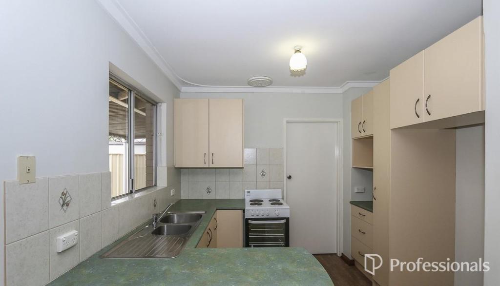 3 Carleton Cres, Forrestfield, WA 6058