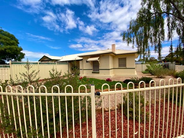 33 Patten St, Whyalla Stuart, SA 5608