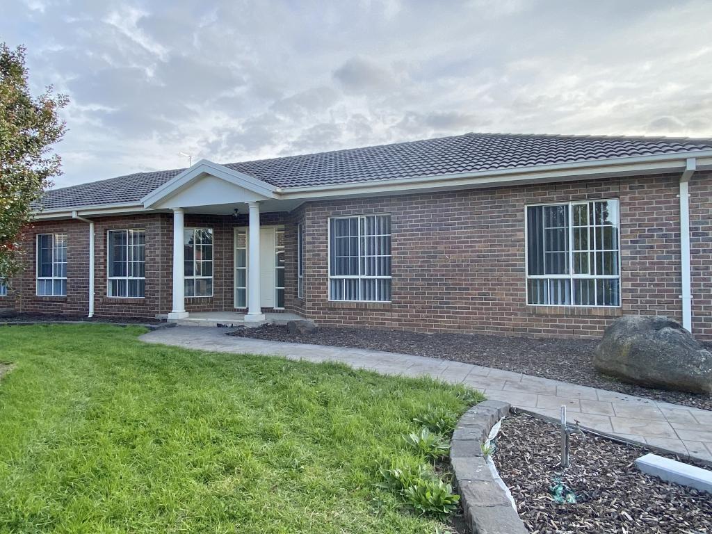 12 Maculata Pl, Manor Lakes, VIC 3024