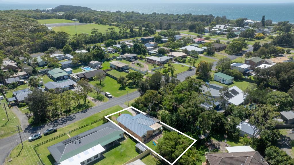 60 Orient Point Rd, Culburra Beach, NSW 2540