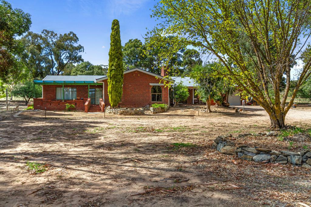229 Neagles Rock Rd, Clare, SA 5453