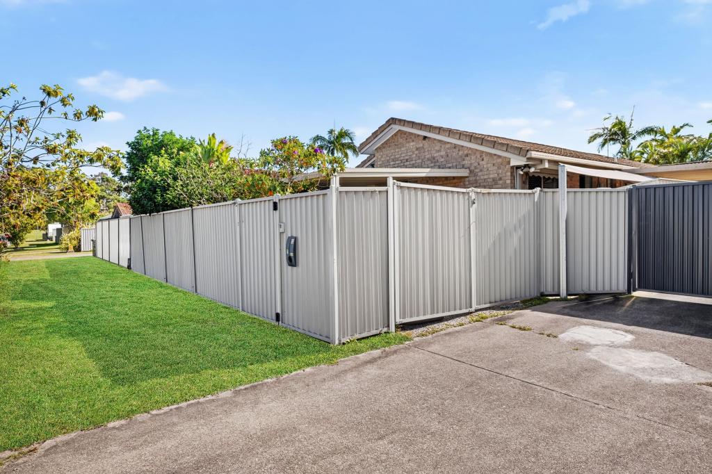 1/12 Avi Ct, Labrador, QLD 4215
