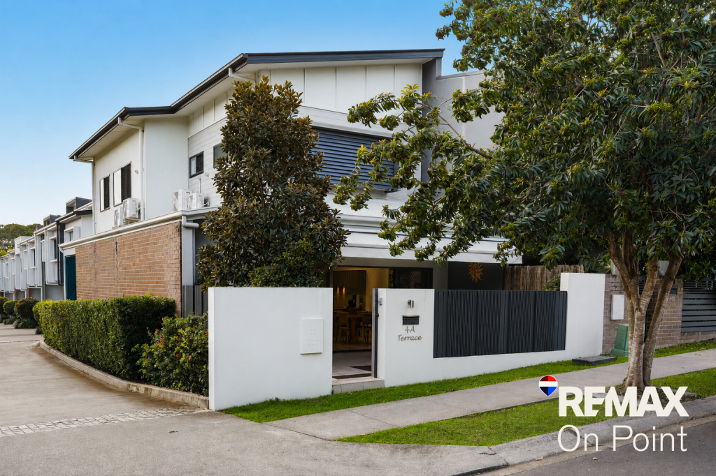 4/4a Lewis Pl, Manly West, QLD 4179