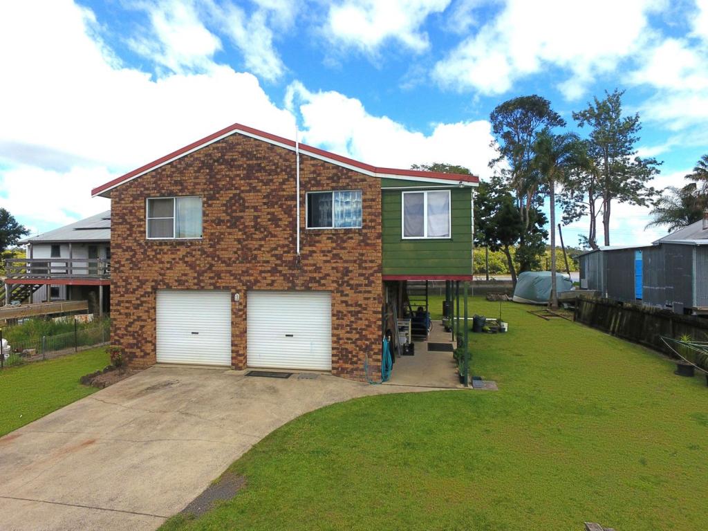 214 Baraang Dr, Broadwater, NSW 2472