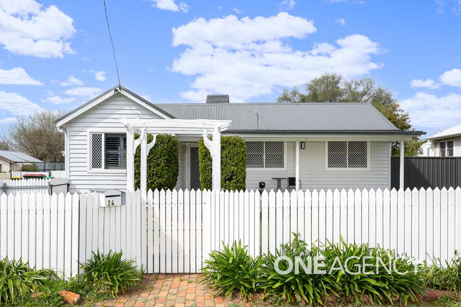 24 The Boulevarde, Kooringal, NSW 2650