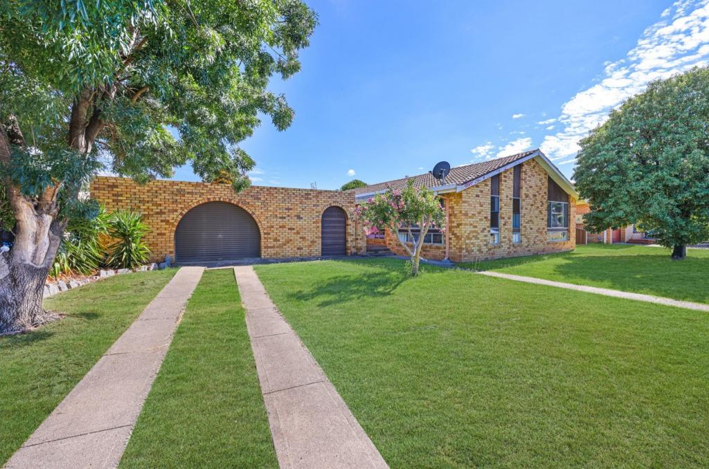 3 Dandaloo St, Hillvue, NSW 2340