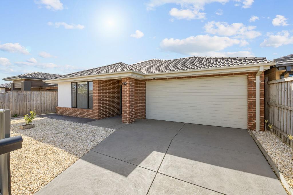 15 Guineas St, Cranbourne East, VIC 3977