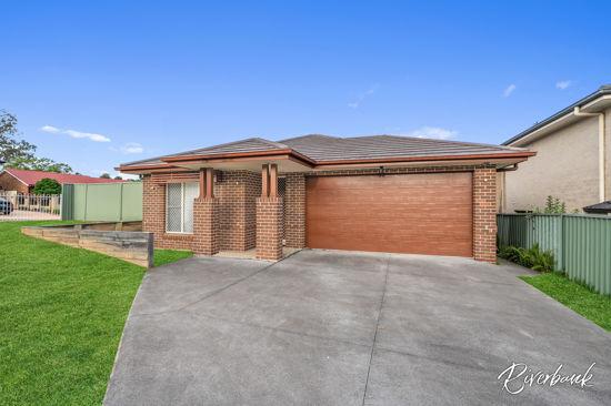 94 Harrow Rd, Glenfield, NSW 2167