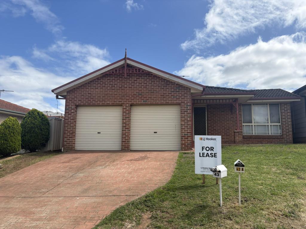 43 Baynton Pl, St Helens Park, NSW 2560