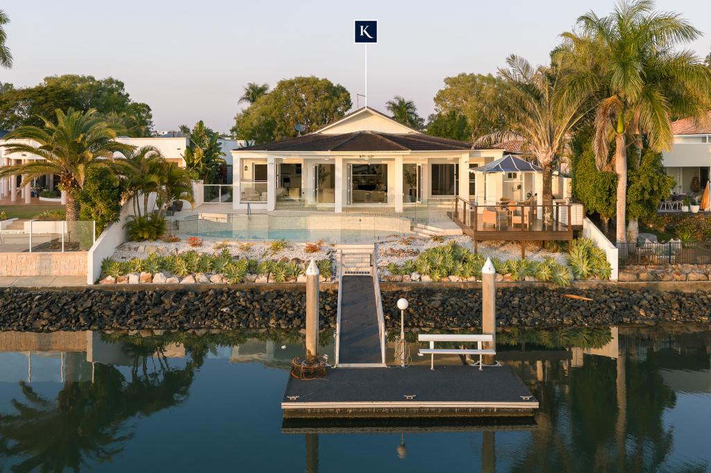 7396 MARINE DR N, HOPE ISLAND, QLD 4212