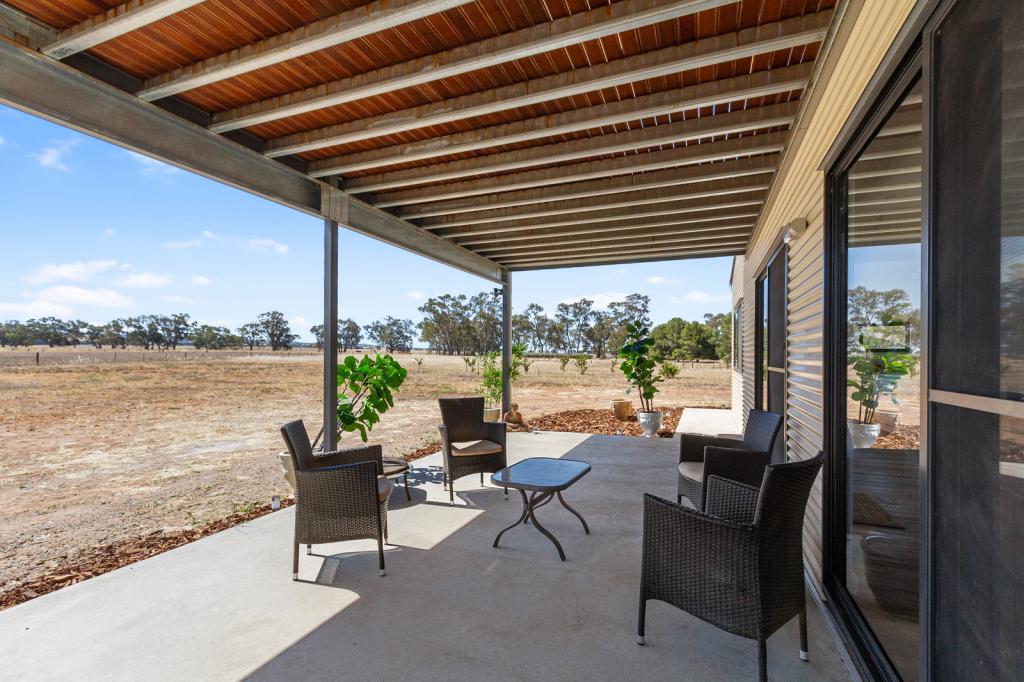 70 Laura-Beetaloo Rd, Laura, SA 5480