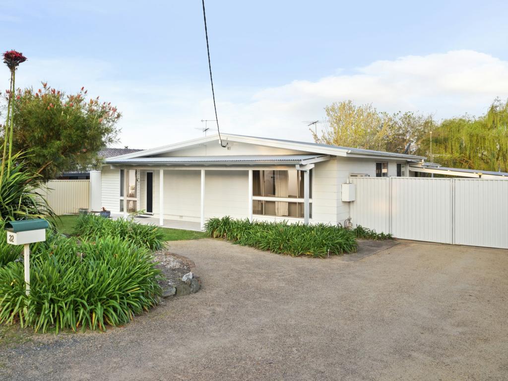 32 Castlereagh St, Tahmoor, NSW 2573