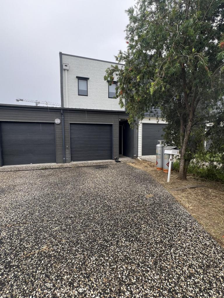 1/29 WOODROFFE CRES, REDBANK PLAINS, QLD 4301