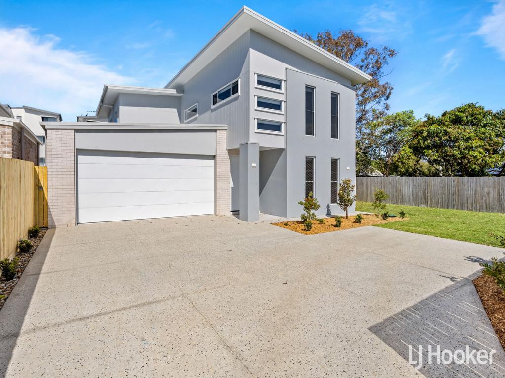 16 Robert St, Clontarf, QLD 4019