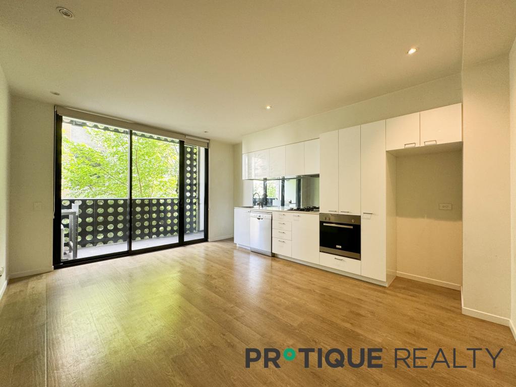 207/81 CEMETERY RD E, CARLTON, VIC 3053