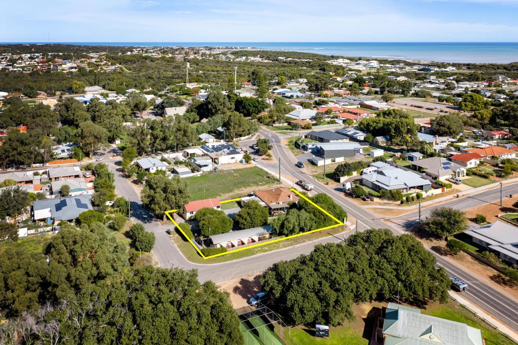 32 Waldeck St, Dongara, WA 6525