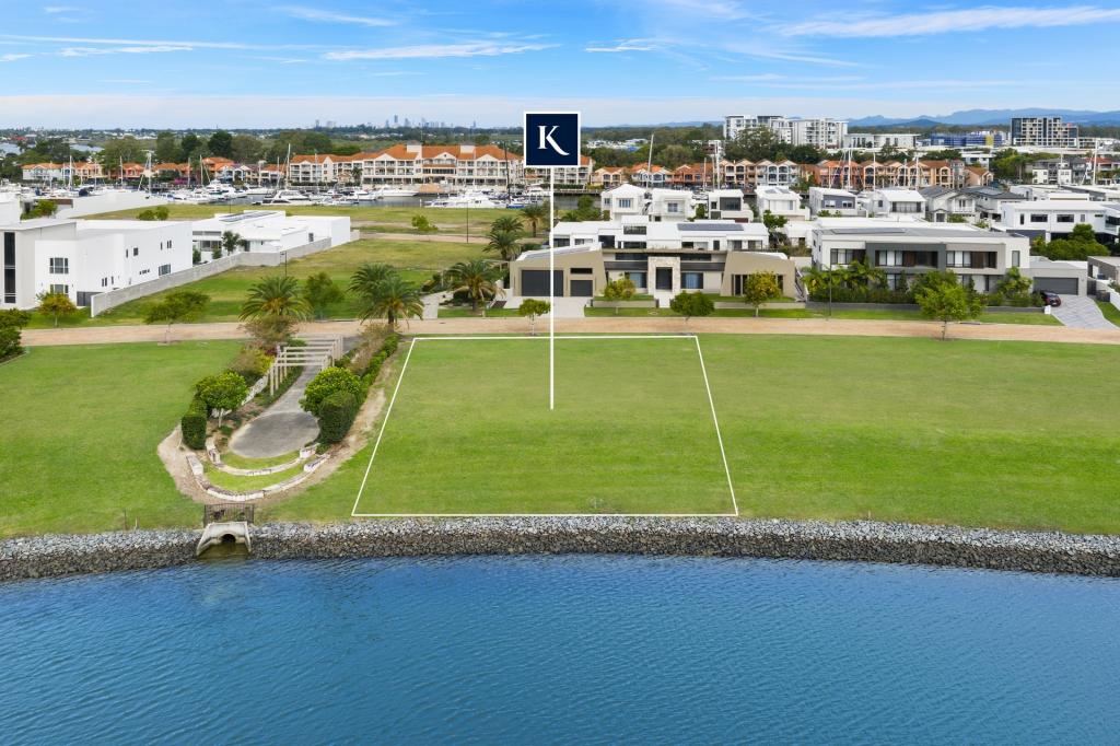 8819 The Point Cct, Sanctuary Cove, QLD 4212