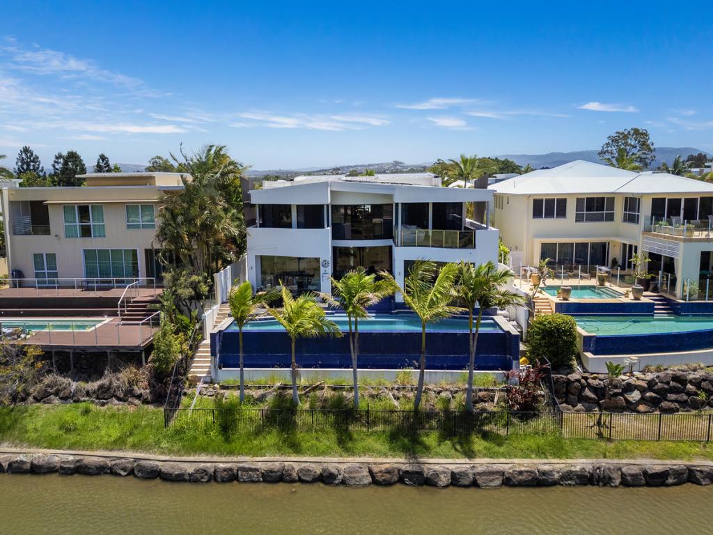 3011 NORTHVIEW PDE, BENOWA, QLD 4217