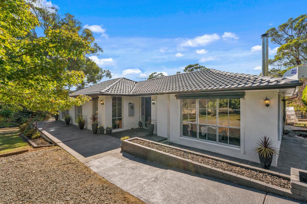56 Henshalls Rd, Woodend, VIC 3442