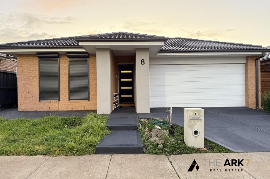 8 Castle Rd, Thornhill Park, VIC 3335