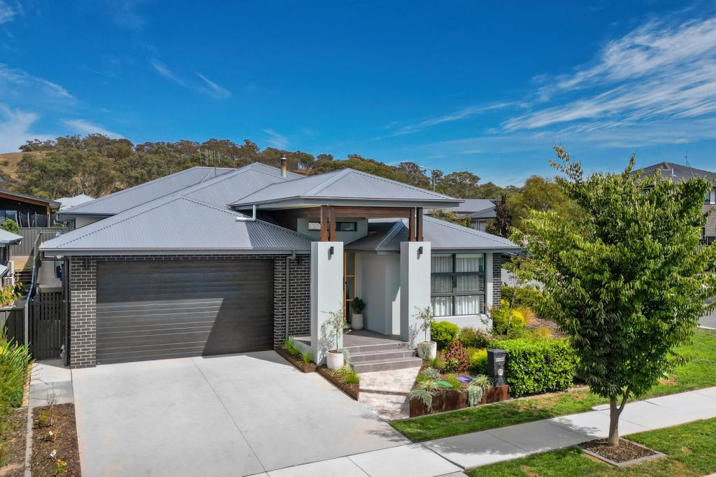 13 Charlow St, Googong, NSW 2620