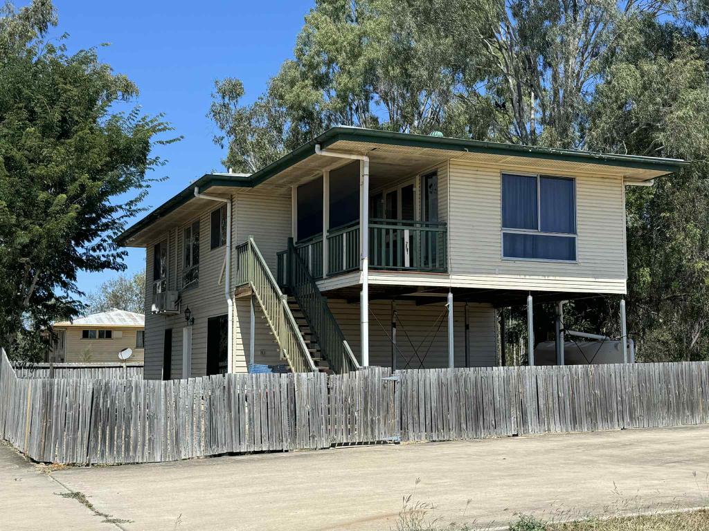 3/4 Suttor St, Nebo, QLD 4742