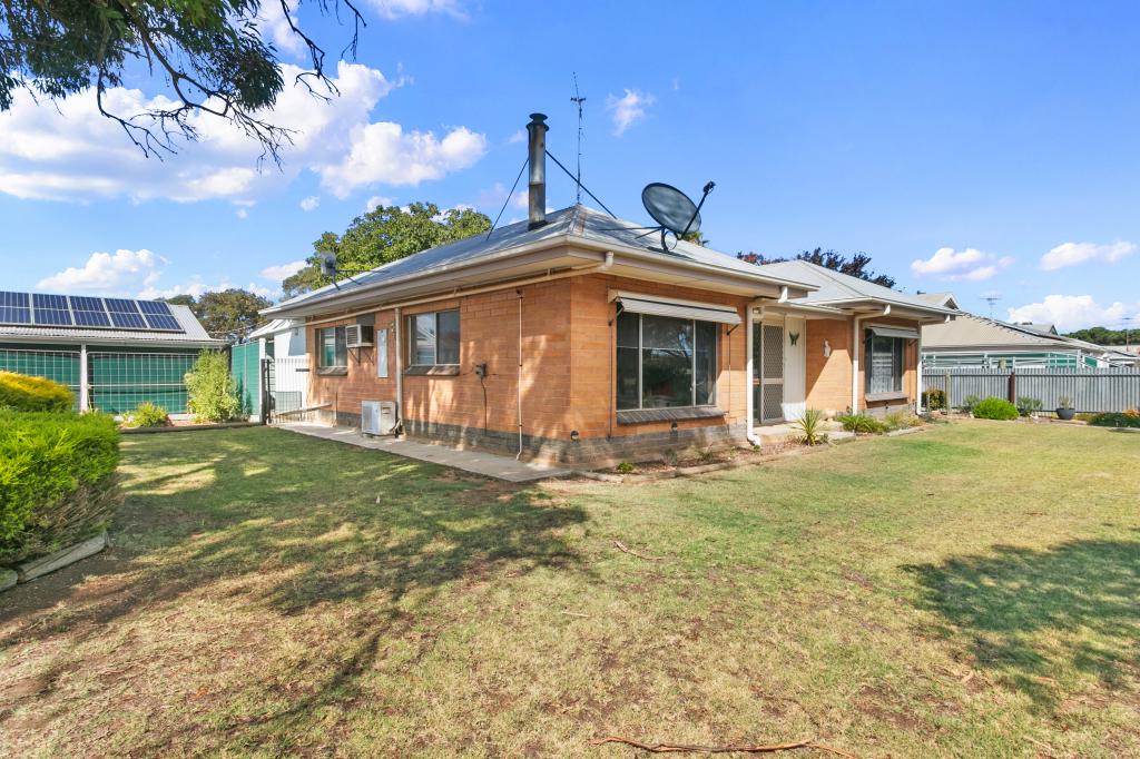 17 North Tce, Maitland, SA 5573