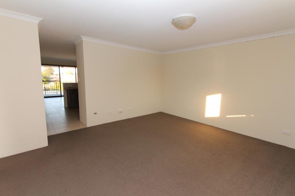 16/15 Station St, Cannington, WA 6107