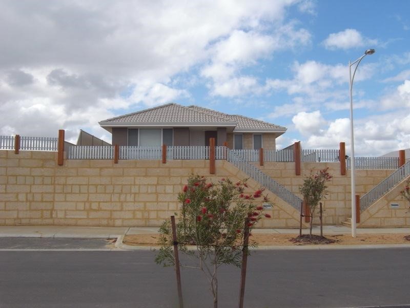 43 Leeway Loop, Alkimos, WA 6038