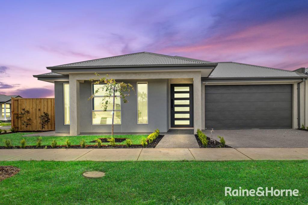 30 Senkaki St, Sunbury, VIC 3429