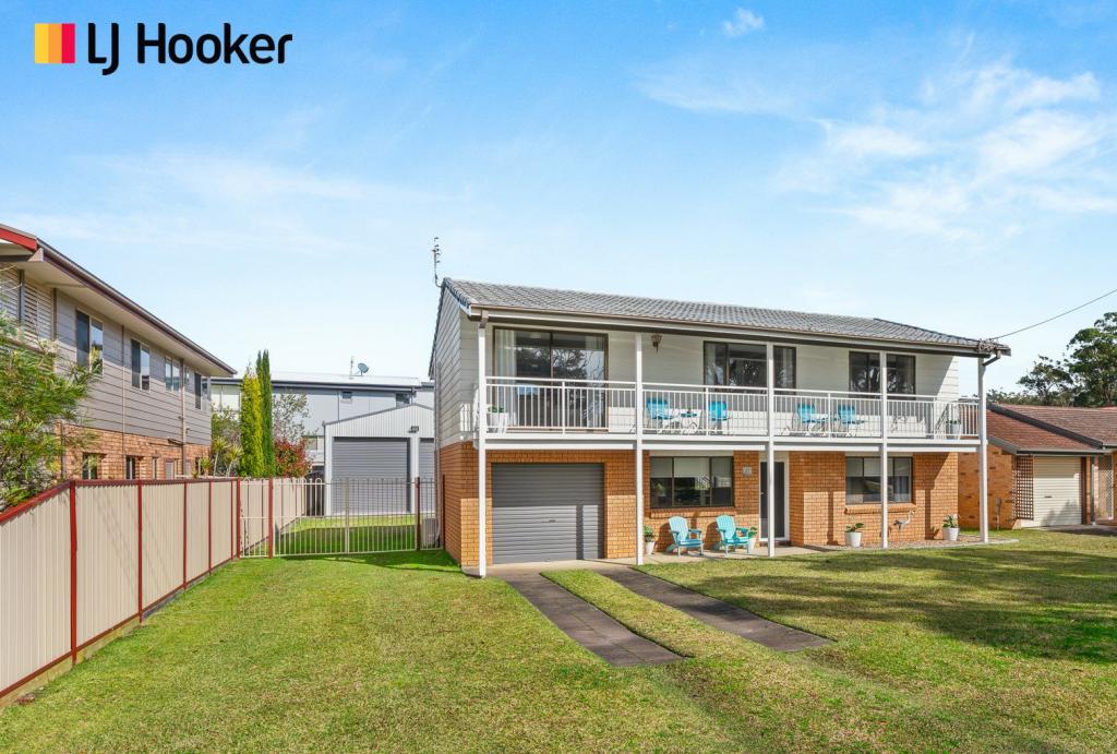 17 Sir Henry Cres, Callala Beach, NSW 2540