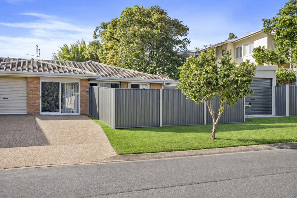 1/239 Government Rd, Labrador, QLD 4215